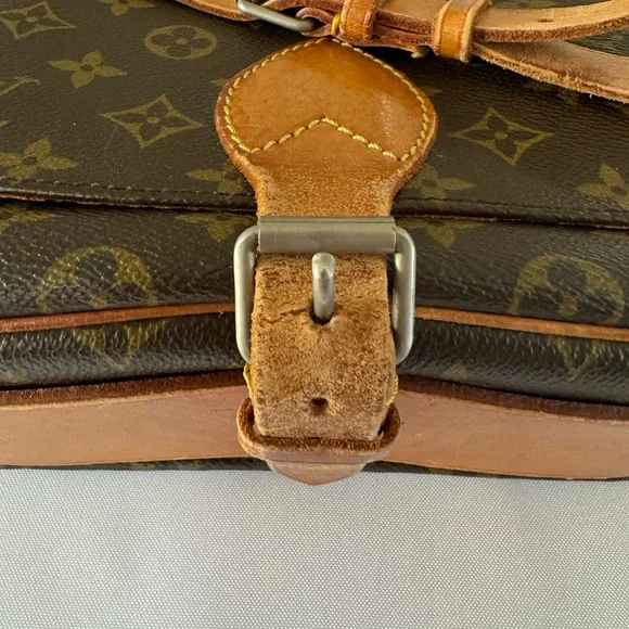 Louis Vuitton Monogram Cartouchière - Picture 6 of 11